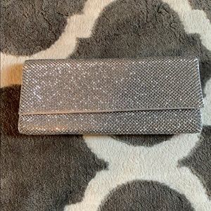Sparkle clutch